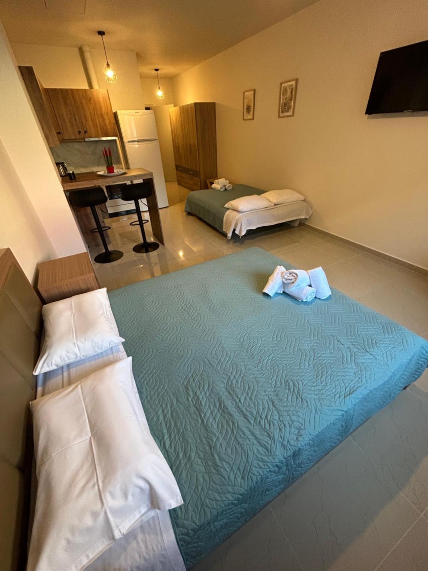 Anesis Airport Rooms 306 Koropíon Exterior foto